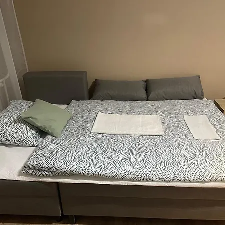 Kiss Vendeghaz 1. Гостевой дом Капошвар